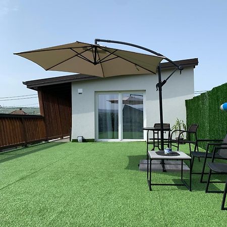 Luxus Cluj Airport Apartments Екстериор снимка