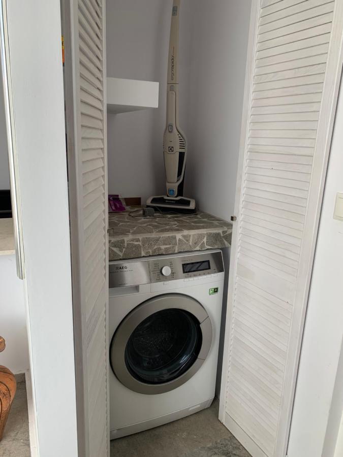 Luxus Cluj Airport Apartments Екстериор снимка