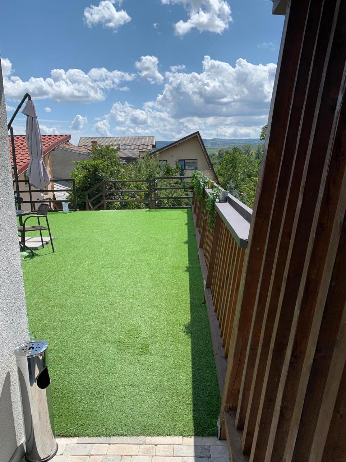 Luxus Cluj Airport Apartments Екстериор снимка