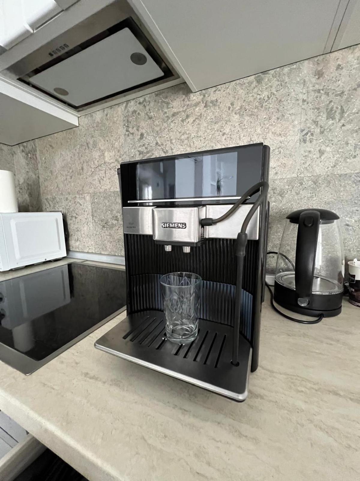 Luxus Cluj Airport Apartments Екстериор снимка
