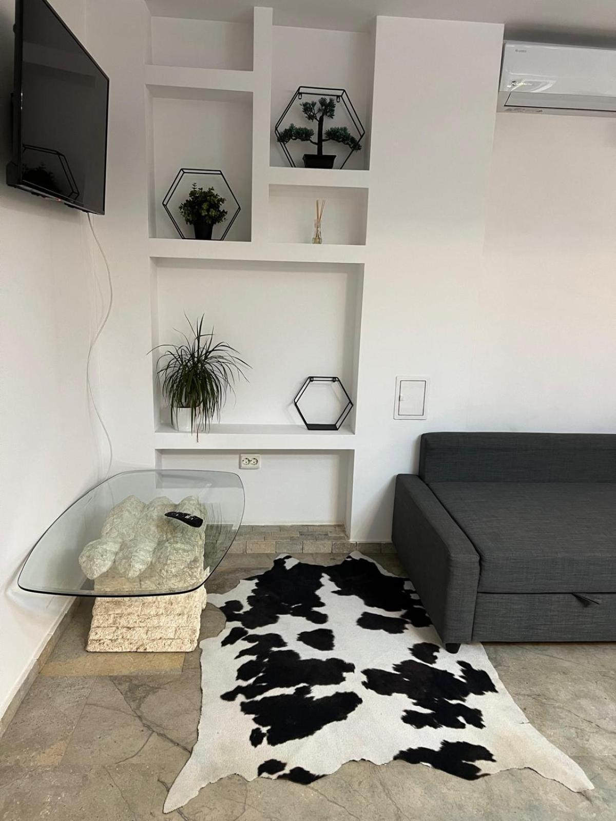Luxus Cluj Airport Apartments Екстериор снимка