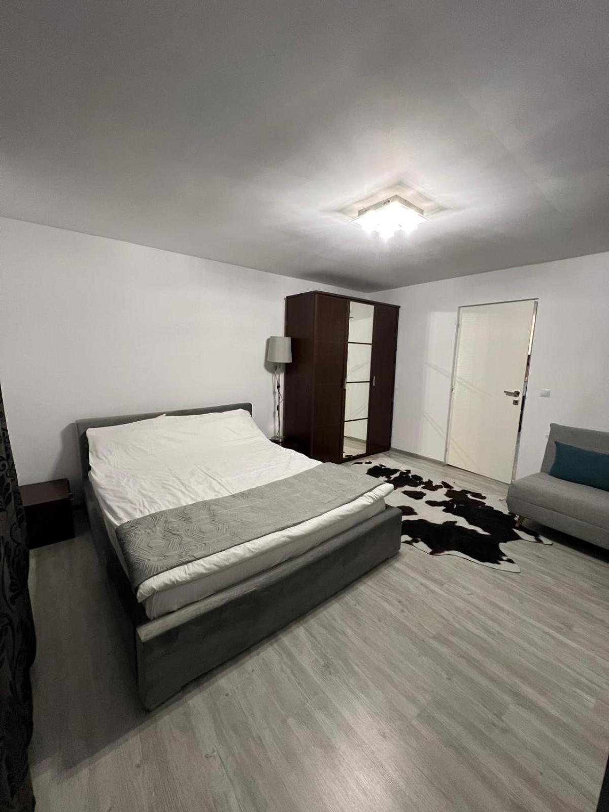 Luxus Cluj Airport Apartments Екстериор снимка