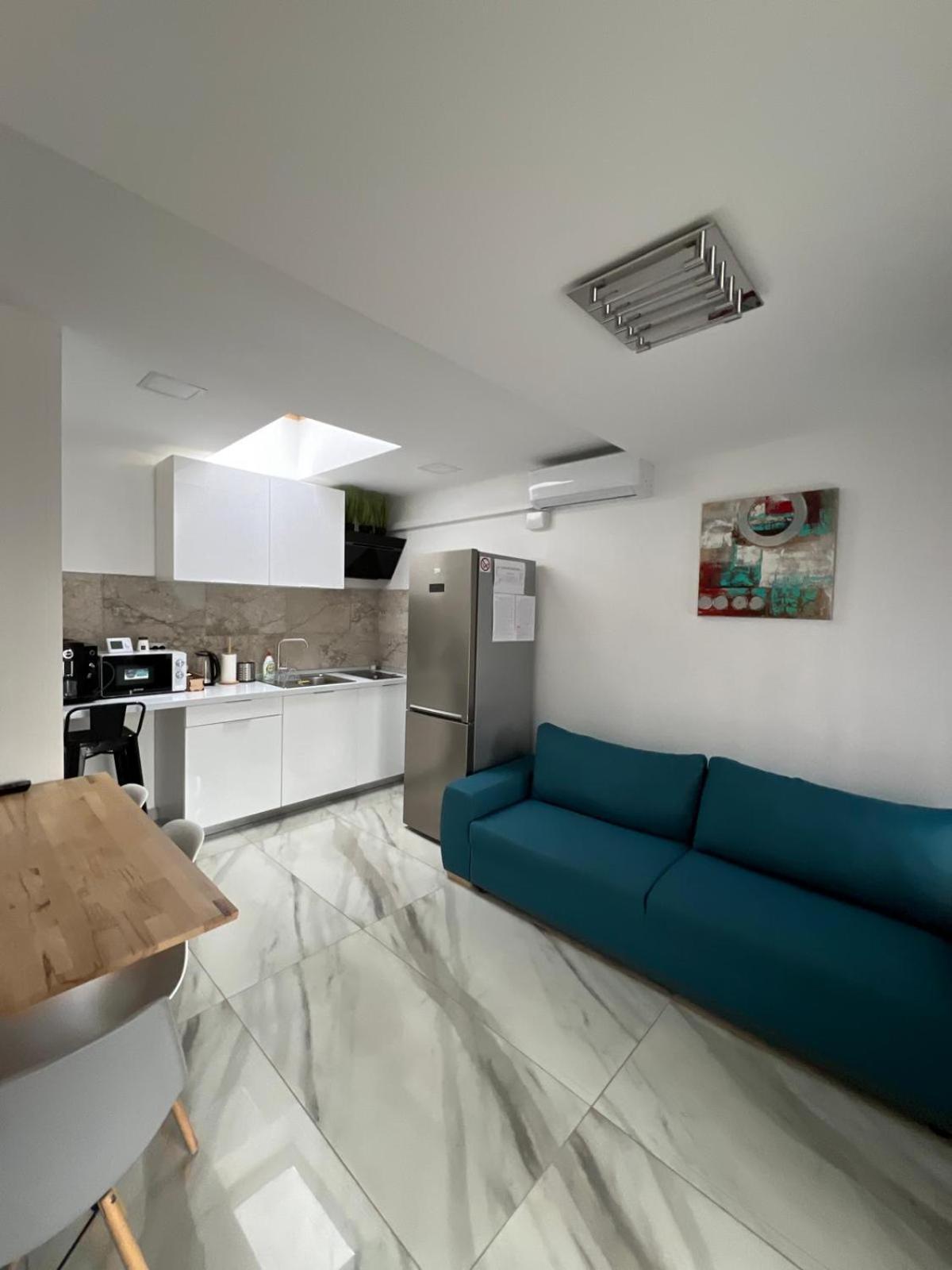 Luxus Cluj Airport Apartments Екстериор снимка